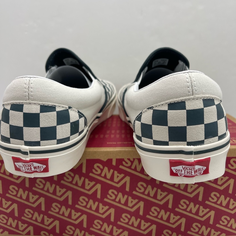 Vans Men's Classic Slip-On
Checkerboard Green/True White
VN000BVZBGN Sneakers - Picture 12 of 16